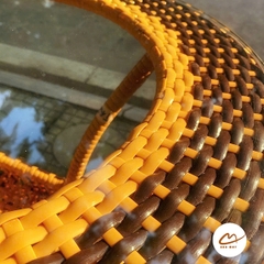 Bàn ghế ngoài trời, bàn ghế mây nhựa khung thép nội thất Bản Mây thiết kế dáng chân quỳ sang trọng, decor ban công sân vườn