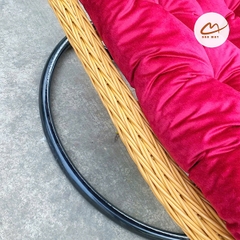 Ghế Xích Đu Mây Nhựa Bản Mây - Lồng Vàng Vảy Rồng, Đệm Đỏ Mận Sạch Sẽ