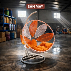 Xích Đu Mây Nhựa Cánh Hoa – Thiết Kế Nghệ Thuật Cho Không Gian Thư Giãn