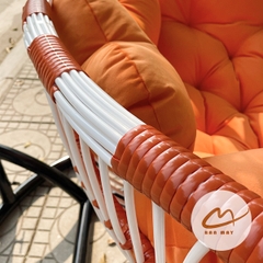 Xích Đu Ngoài Trời Song Nguyệt Cần Kép – Biểu Tượng Hình Khối Cho Không Gian Sân Vườn