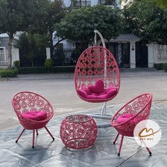 Xích đu mây nhựa khung thép, bộ bàn ghế ngoài trời nội thất Bản Mây họa tiết hoa cúc, đồng xu cao cấp