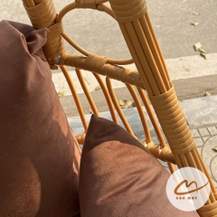 Xích Đu Đẹp Bán Nguyệt Mây Nhựa Khung Thép – Góc Thư Giãn Ấm Áp Cho Gia Đình