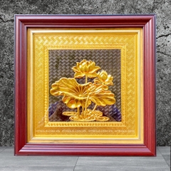 TRANH ĐỒNG HOA SEN, MẠ VÀNG 24K <br>(Kích thước 30cm x 30cm)