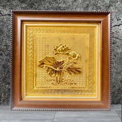 TRANH ĐỒNG HOA SEN, MẠ VÀNG 24K <br>(Kích thước 30cm x 30cm)