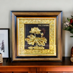 TRANH HOA SEN ĐỂ BÀN BẰNG ĐỒNG (Kích thước 26cm x 26cm)..