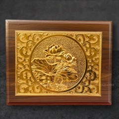QUÀ TẶNG TRANH ĐỒNG HOA SEN, MẠ VÀNG 24K (Kích thước 20cm x 25cm)