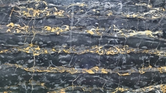 Đá Marble Đen hoa vàng vân thẳng | Khổ lớn 1.8 cm