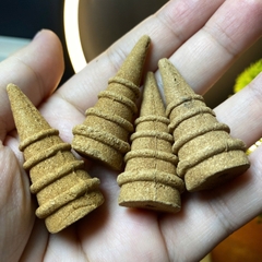 Nhang Nụ Trầm Hương Việt Nam thiên nhiên khói ngược hộp 60gram 20 nụ thơm ngọt thanh khiết 139