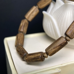 Vòng trầm hương Kalimantan Indonesia cận chìm 7-8 li hạt thô thơm thanh nhẹ nhàng #0006