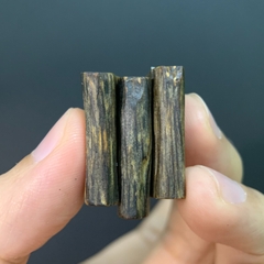 [LIVE] Mặt dây chuyền trầm hương Kỳ Hải Nam nhỏ chìm nước cao cấp 2g làm mặt dây chuyền, miếng trầm chơi cảnh, thưởng mùi 127-02