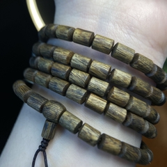 Vòng tay trầm hương Kì Hải Nam đốt trúc dài đeo cổ đeo tay 4 vòng hạt 5 li thơm mạnh 13gram 039-01