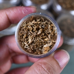 Vụn trầm hương Kì Hải Nam dưỡng vòng xông đốt  mùi thơm cay nồng ngọt LỌ 1gr 105