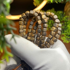 Vòng tay dài trầm hương Kì Hải Nam quấn 4 vòng, đeo cổ 158 hạt vuông 4li 044