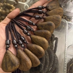 [LIVE] Mặt dây chuyền trầm hương Kỳ Hải Nam đeo cổ hình giọt nước 3-4g 131