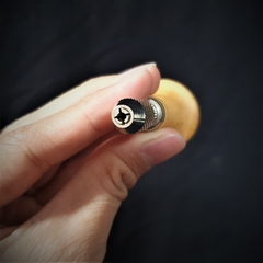 Tay Gỗ Kẹp Mũi Làm Trang Sức - Dụng Cụ Kim Hoàn