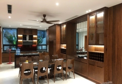 Thi công nội thất nhà phố gỗ óc chó tại NGUỴ NHƯ KONTUN