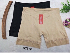 Quần đùi mặc váy mẹ bầu