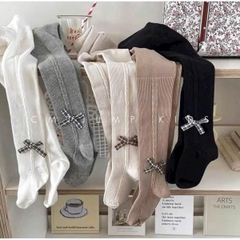 Quần tất có bàn nơ