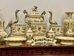 Bộ Đồ Thờ Cho Ban Thờ 1,75m đến 1,97m Gốm Chu Đậu Vẽ Vàng