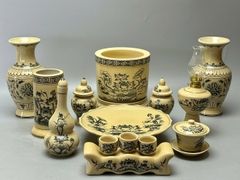 Bộ thờ hoạ tiết hoa sen cho ban thờ 1m07-1m27 men truyền thống