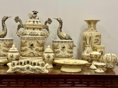 Bộ Đồ Thờ Cho Ban Thờ 1,75m đến 1,97m Gốm Chu Đậu Vẽ Vàng