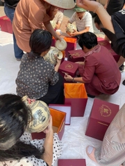 Bình Hút Lộc Tứ Cảnh Hà Nội H25 kẻ vàng in logo Doanh Nghiệp