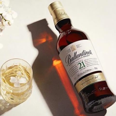 Rượu Ballantines 21 Blended Scotch Whisky