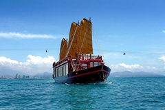 Combo du thuyền 5* Vịnh Nha Trang - Du lịch Nghỉ Dưỡng