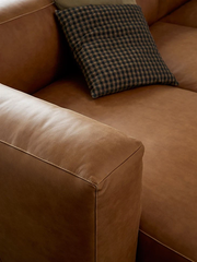 D3 Ghế sofa góc L trẻ trung GT257 Techado 2m6 x 1m1 da giả màu nâu