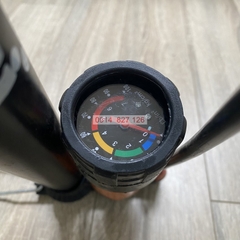 Bơm xe bằng tay có đồng hồ màu cam Kapusi Japan K-3041