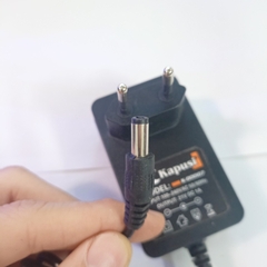 Sạc Pin 21V Kapusi 0.8A K-00007 & 1.3A K-00008 tự động ngắt khi đầy, có đèn báo sạc