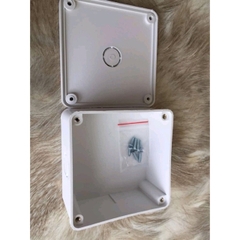 Hộp nhựa vuông, hộp kỹ thuật 11cm, 12cm, 15cm, 20cm, 30cm... HKT là phụ kiện thi công CAMERA (Tất cả dày 5cm, thùng 100c)