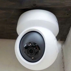 1.8 về hàng... EZVIZ C6N 2MP 1080P - Camera Wi-Fi, xoay 360, đàm thoại,  thùng 30c)