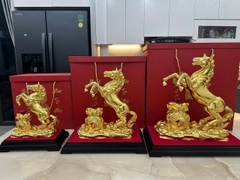 Tượng Ngựa Vàng Phi Nước Đại Dát 18K – Mã Đáo Thành Công Chiêu Tài Hút Lộc Bính Ngọ