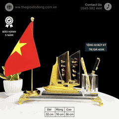 Quà tặng doanh nhân - sếp - lãnh đạo ống cắm bút thuyền buồm pha lê để bàn cao cấp