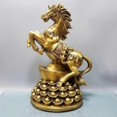Tượng Ngựa Bằng Đồng - Ngựa Đứng Mâm Vàng: Biểu Tượng Tụ Tài Thịnh Vượng