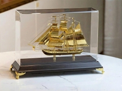 Mô Hình Thuyền Buồm Mạ Vàng 24k