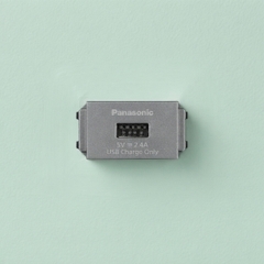 Ổ Cắm Sạc USB Đơn Panasonic WEF108107MYH-VN