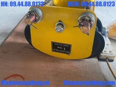 Con chạy điện 1 tấn 220V