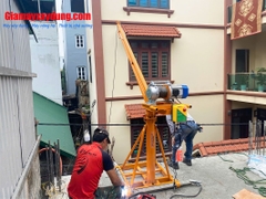 Combo cẩu xoay 360 độ 500 kg và tời nhanh xây dựng 35 mét/phút