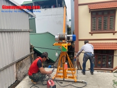 Combo cẩu xoay 360 độ 500 kg và tời nhanh xây dựng 35 mét/phút