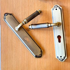 Khoá cửa tay gạt cổ điển RICARDO, Phong cách cổ điển RETRO, phong cách Pháp, Châu Âu, chất liệu đồng thau cao cấp