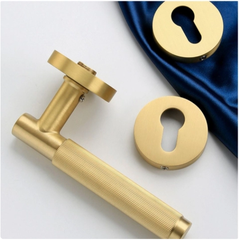 Khóa cửa phân thể chất liệu đồng thau DT701