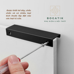 Tay nắm âm tủ tay nắm cửa tủ bếp cạnh vuông chất liệu hợp kim nhôm hai màu hiện đại AT01