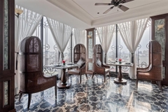 La Mejor Hotel & Sky Bar