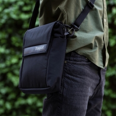 Túi đeo chéo 10.5 inch Thule Paramount crossbody bag