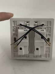 Công tắc đôi 1 chiều màu sâm panh có đèn LED simon I7 701023-46 chuẩn vuông
