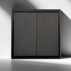 Công tắc đôi 1 chiều màu đen Simon I7 701021-26 lắp đế vuông