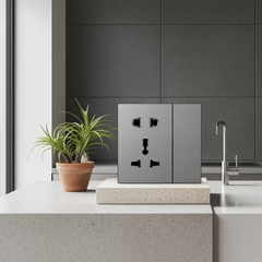 Module Ổ cắm 3 chấu đa năng và 2 chấu kèm công tắc màu ghi xám Simon S6 581080-61 đế vuông