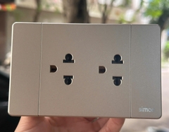 K9 - Bộ ổ cắm đôi 3 chấu thường (champagne) Simon 594201-46 màu sâm panh